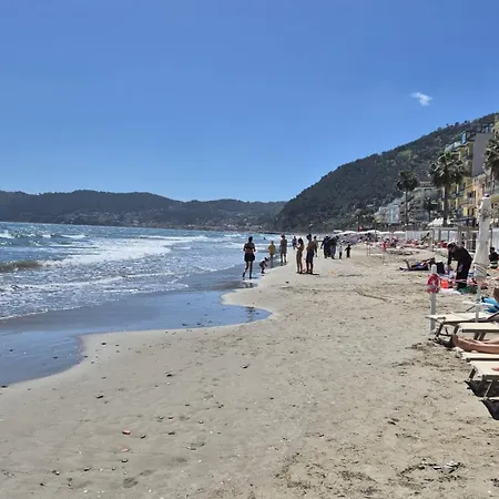 Stella Del Mare - A Pochi Passi Dalla * Alassio
