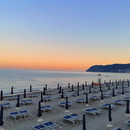 Stella Del Mare - A Pochi Passi Dalla アラッシオ